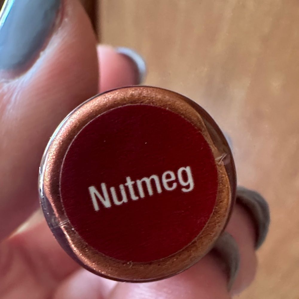 LipSense Bold Lip Color in nutmeg - Picture 2 of 3